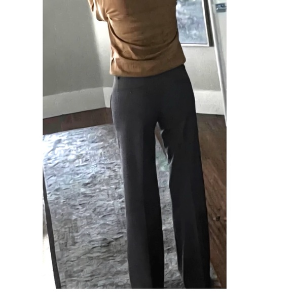 NWT- Theory flared leg pant, low rise, Emery Light Heather gray, Size 6 - Picture 6 of 6